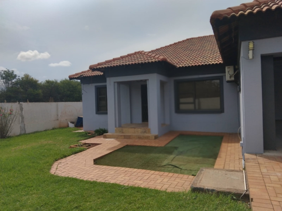 3 Bedroom Property for Sale in Kuruman Northern Cape